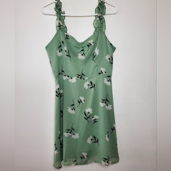 All In Favor Pine Floral Stella Mini Dress Size Medium - Picture 3 of 12